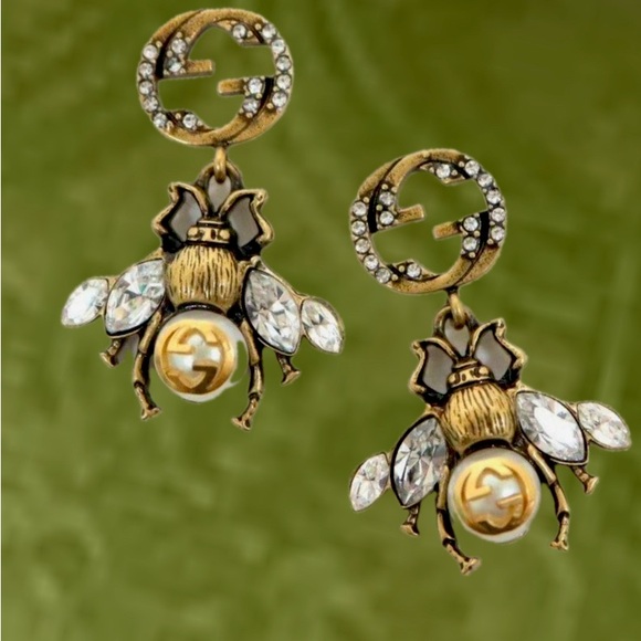 Gucci Gold Interlocking G Bee
Earrings Gucci. Authentic - Picture 2 of 12